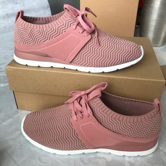 ugg seal willows sneaker